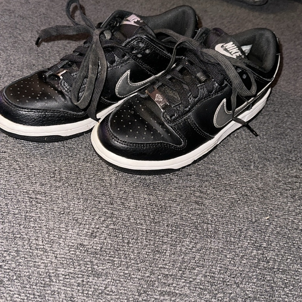 Nike - Picture 3 of 3